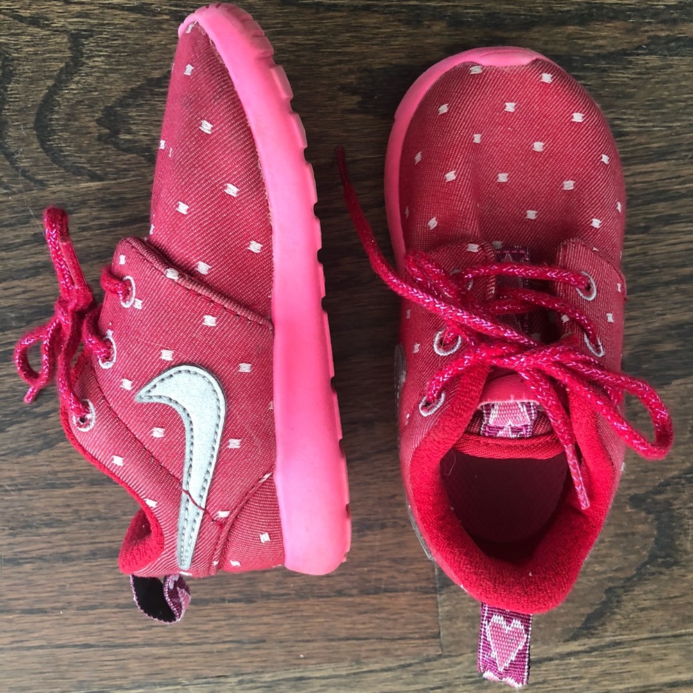 Nike girls sneakers